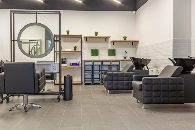 Top 5 Amenities That Make Salon Studios Stand Out